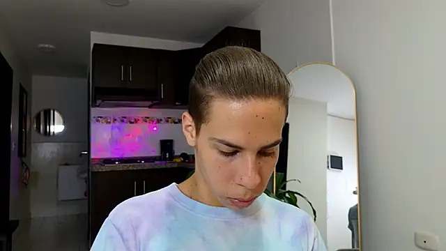 Snapshot of grey___27 chatting on 02/27/25, 11:59 grey 27 online show from 02/27/25, 11:59