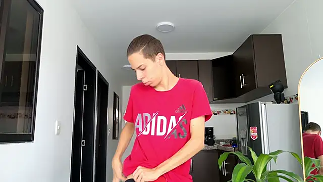 Snapshot of grey___27 chatting on 03/03/25, 02:37 grey 27 online show from 03/03/25, 02:37