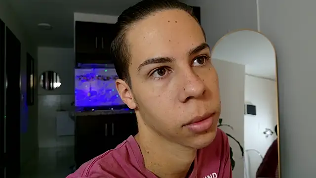 Snapshot of grey___27 chatting on 03/04/25, 11:19 grey 27 online show from 03/04/25, 11:19