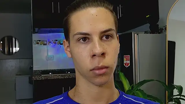 Snapshot of grey___27 chatting on 03/07/25, 11:49 grey 27 online show from 03/07/25, 11:49