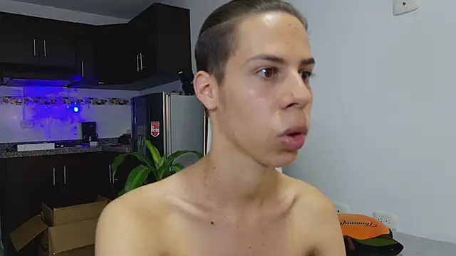 Snapshot of grey___27 chatting on 03/11/25, 12:00 grey 27 online show from 03/11/25, 12:00