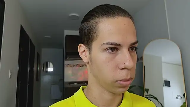 Snapshot of grey___27 chatting on 03/13/25, 11:08 grey 27 online show from 03/13/25, 11:08