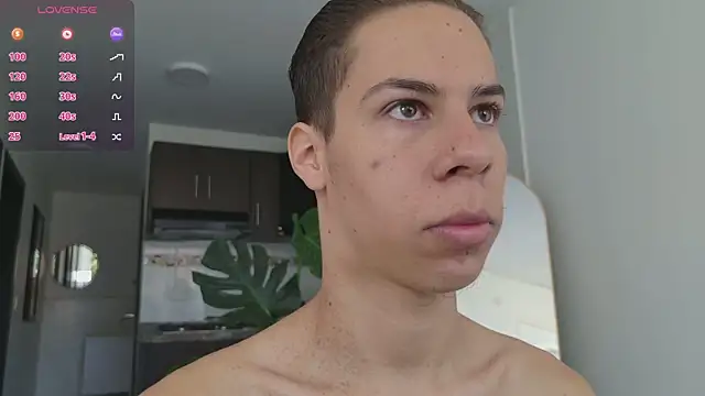 Snapshot of grey___27 chatting on 09/09/25, 12:26 grey 27 online show from 09/09/25, 12:26