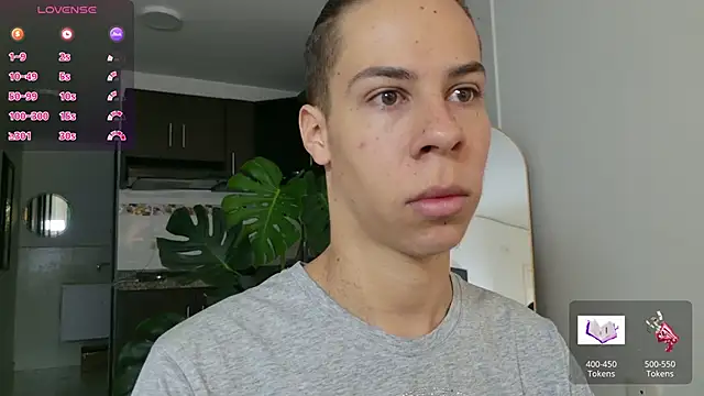 Snapshot of grey___27 chatting on 10/06/25, 12:13 grey 27 online show from 10/06/25, 12:13