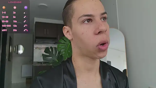 Snapshot of grey___27 chatting on 10/11/25, 12:15 grey 27 online show from 10/11/25, 12:15