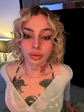 Bonnie vega online show from 11/08/25, 08:40