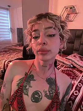 Snapshot of Bonnie_vega chatting on 04/12/26, 09:42 Bonnie vega online show from 04/12/26, 09:42