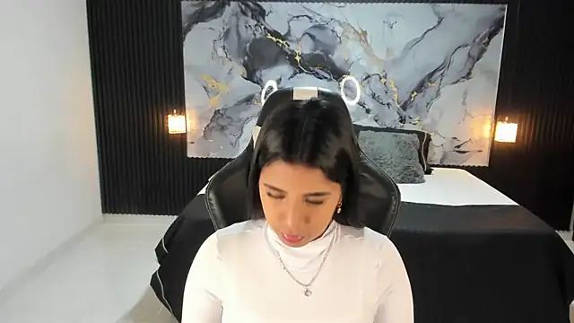 Ivy 16 online show from 02/28/25, 11:58