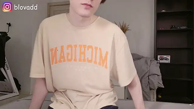 callmenineoneseven online show from 06/03/26, 12:08