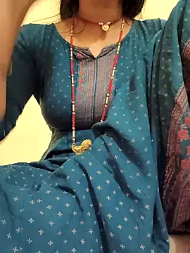 Hi Radhika online show from 02/15/25, 07:27