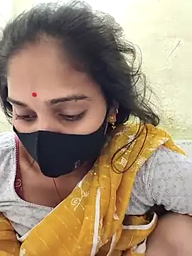 Hi Radhika online show from 02/25/25, 01:09