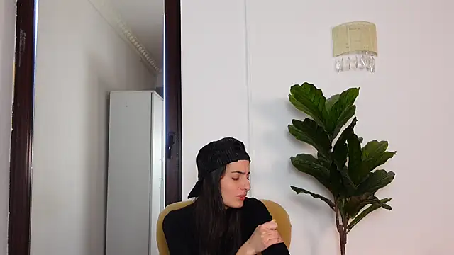 NinaCrystal1 online show from 12/15/25, 08:18