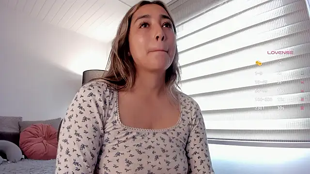 Snapshot of vico_sweety chatting on 03/16/26, 02:21 vico sweety online show from 03/16/26, 02:21