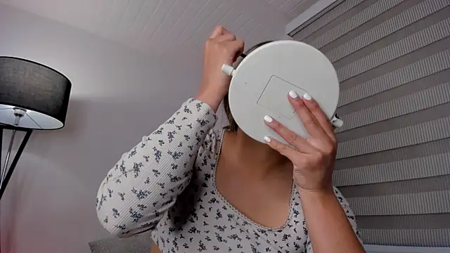 Snapshot of vico_sweety chatting on 04/16/26, 08:31 vico sweety online show from 04/16/26, 08:31