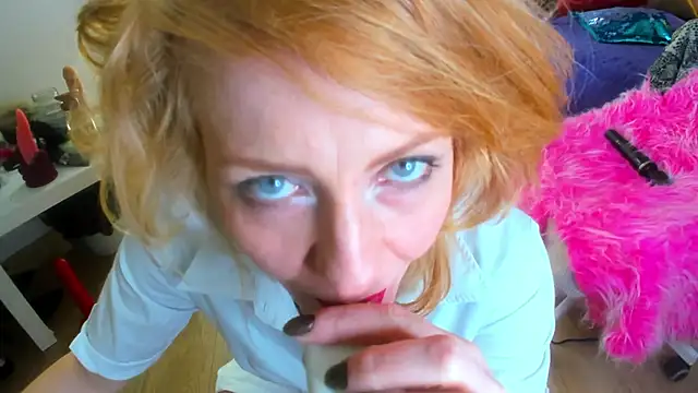 SquirtyAlisa online show from 10/17/25, 11:29