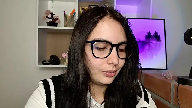Snapshot of lalawhitte chatting on 05/19/26, 09:37 lalawhitte online show from 05/19/26, 09:37