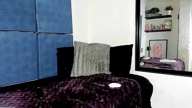 Snapshot of Ebonydollxx chatting on 04/15/26, 04:58 Ebonydollxx online show from 04/15/26, 04:58