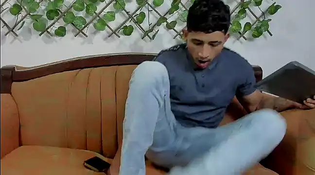 Snapshot of nicky_vances chatting on 12/11/24, 07:36 nicky vances online show from 12/11/24, 07:36