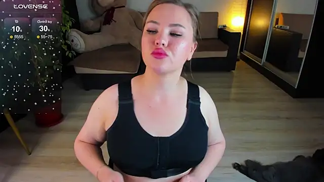 Carolina bby online show from 09/27/25, 11:54