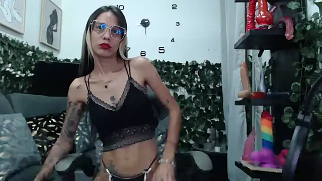 natasha squirt28 online show from 05/17/26, 12:41