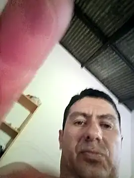 Snapshot of walwan85 chatting on 11/15/25, 08:27 walwan85 online show from 11/15/25, 08:27