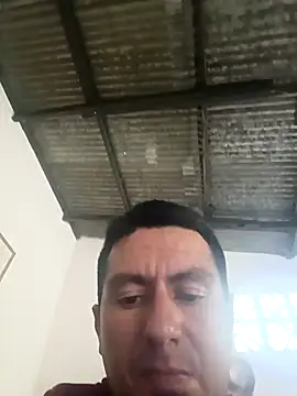 Snapshot of walwan85 chatting on 11/17/25, 04:35 walwan85 online show from 11/17/25, 04:35