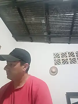 Snapshot of walwan85 chatting on 11/25/25, 08:58 walwan85 online show from 11/25/25, 08:58