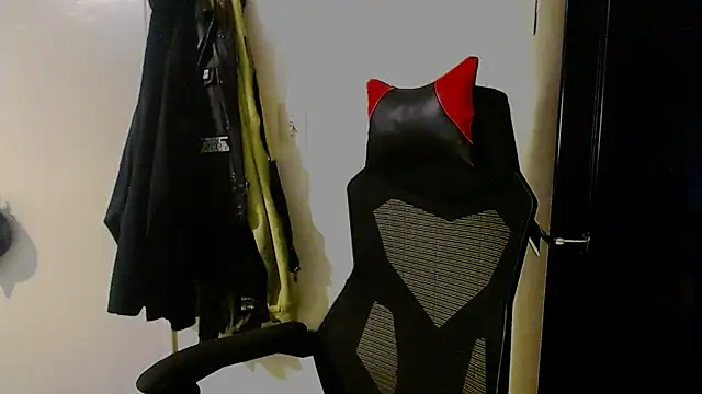 KrazyLegz online show from 12/07/24, 04:58