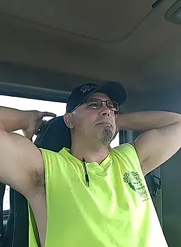 KrazyLegz online show from 09/27/25, 05:40