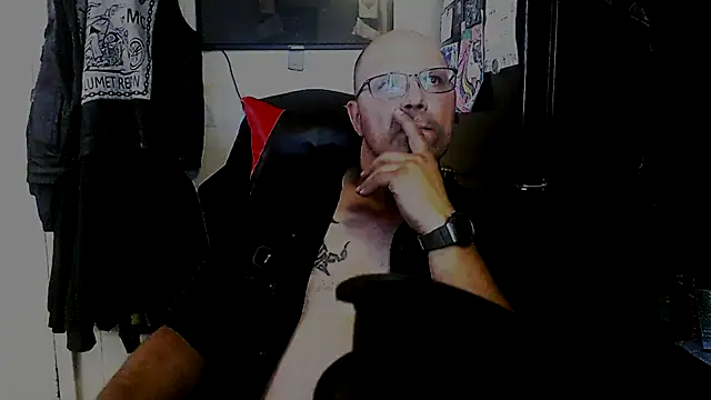 KrazyLegz online show from 10/03/25, 07:55