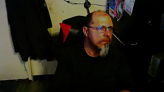 Snapshot of KrazyLegz chatting on 03/19/26, 09:52 KrazyLegz online show from 03/19/26, 09:52