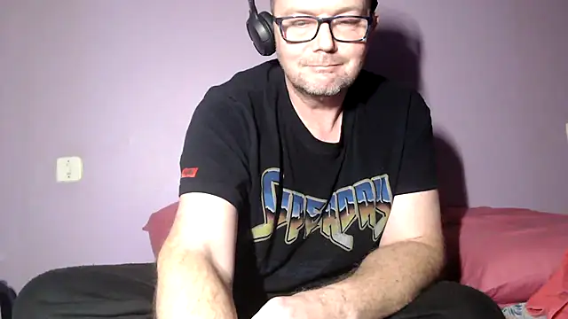 Snapshot of hairy_orbite chatting on 12/15/25, 08:24 hairy orbite online show from 12/15/25, 08:24