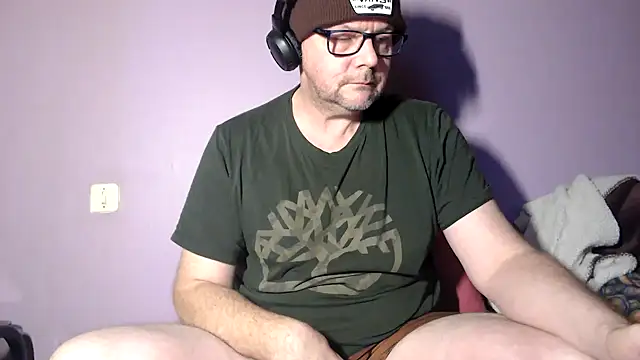 Snapshot of hairy_orbite chatting on 01/16/26, 08:51 hairy orbite online show from 01/16/26, 08:51