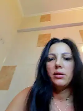 Snapshot of ReiyaRey chatting on 04/24/26, 07:05 ReiyaRey online show from 04/24/26, 07:05
