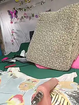 Snapshot of NinaGauther chatting on 01/05/26, 05:27 NinaGauther online show from 01/05/26, 05:27