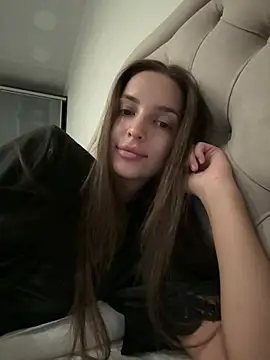 BellaHalles online show from 03/03/25, 05:18