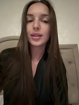 BellaHalles online show from 03/04/25, 08:27