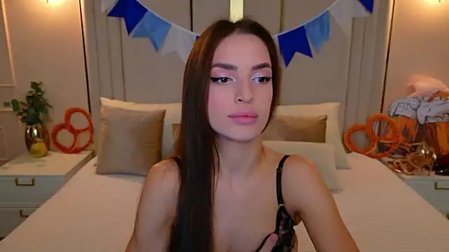 BellaHalles online show from 10/04/25, 05:49