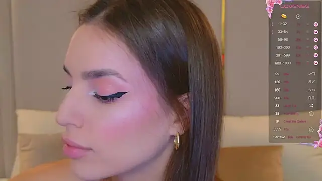 BellaHalles online show from 10/21/25, 06:14