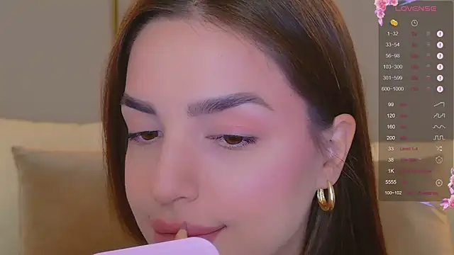 BellaHalles online show from 11/21/25, 06:34