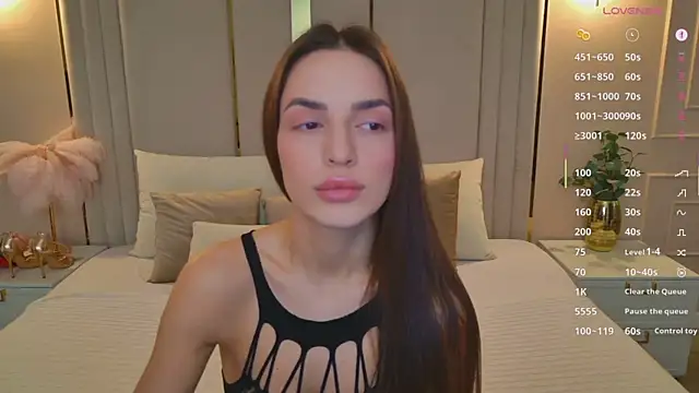 Snapshot of BellaHalles chatting on 02/05/26, 05:12 BellaHalles online show from 02/05/26, 05:12