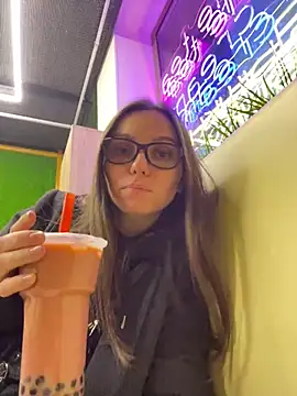 Snapshot of Jinna_milli chatting on 03/07/25, 04:00 Jinna milli online show from 03/07/25, 04:00