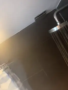 Snapshot of LivingLegend1978 chatting on 04/05/26, 11:29 LivingLegend1978 online show from 04/05/26, 11:29