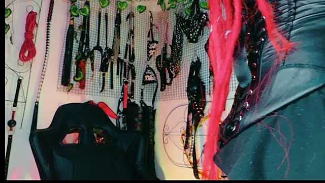 Snapshot of Agatha_BDSM chatting on 05/02/26, 11:43 Agatha BDSM online show from 05/02/26, 11:43