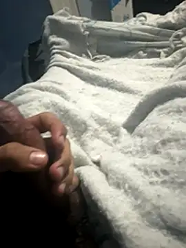 Snapshot of Your_love39 chatting on 11/10/25, 05:28 Your love39 online show from 11/10/25, 05:28