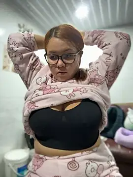 solecito 22 online show from 11/30/25, 02:59