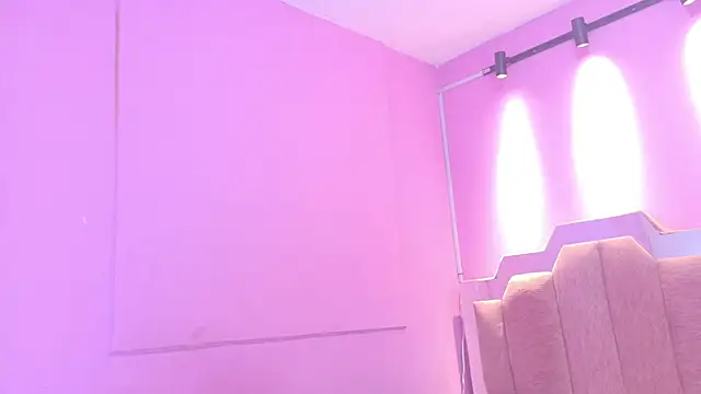LoveQueen2 online show from 05/04/26, 12:01