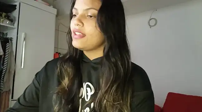 Snapshot of bombomepimenta chatting on 12/17/24, 08:54 bombomepimenta online show from 12/17/24, 08:54