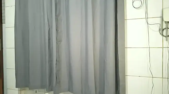 Snapshot of bombomepimenta chatting on 12/27/24, 10:16 bombomepimenta online show from 12/27/24, 10:16