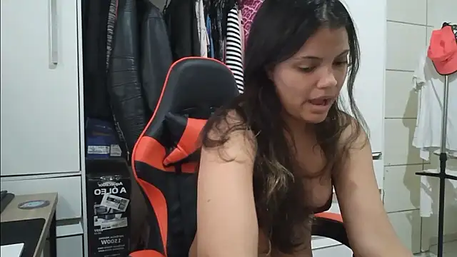 Snapshot of bombomepimenta chatting on 01/16/25, 05:01 bombomepimenta online show from 01/16/25, 05:01